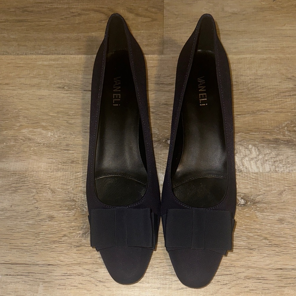 Vaneli Black Heels with Bow Accent